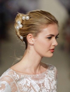 Carolina-Herrera-Wedding-Dresses-with-Bridal-Hairstyles-Accessories