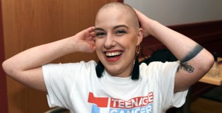 Linton & Mac Stylist Alison Simpson Braves the Shave for charity - www.salonbusiness.co.uk