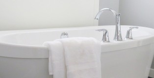 bathtub - www.salonbusiness.co.uk