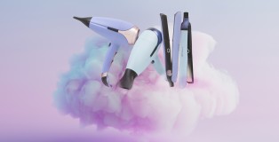 Natural moisturizer cosmetic presentation with cloud, mock up scene podium for product display. hydrating concept. 3D rendering.