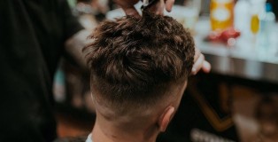 barber cover - www.salonbusiness.co.uk