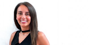 Headshot Dec 2022 - www.salonbuisiness.co.uk