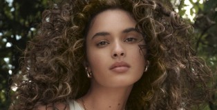 curly hair - www.salonbusiness.co.uk