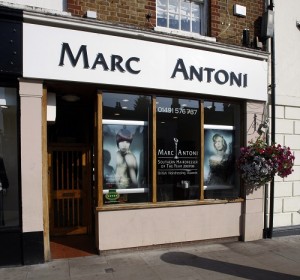 marc antoni salon exterior