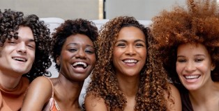 brush collection - www.salonbusiness.co.uk